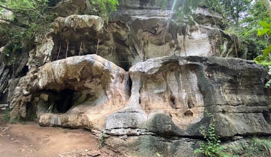 Amboni Caves